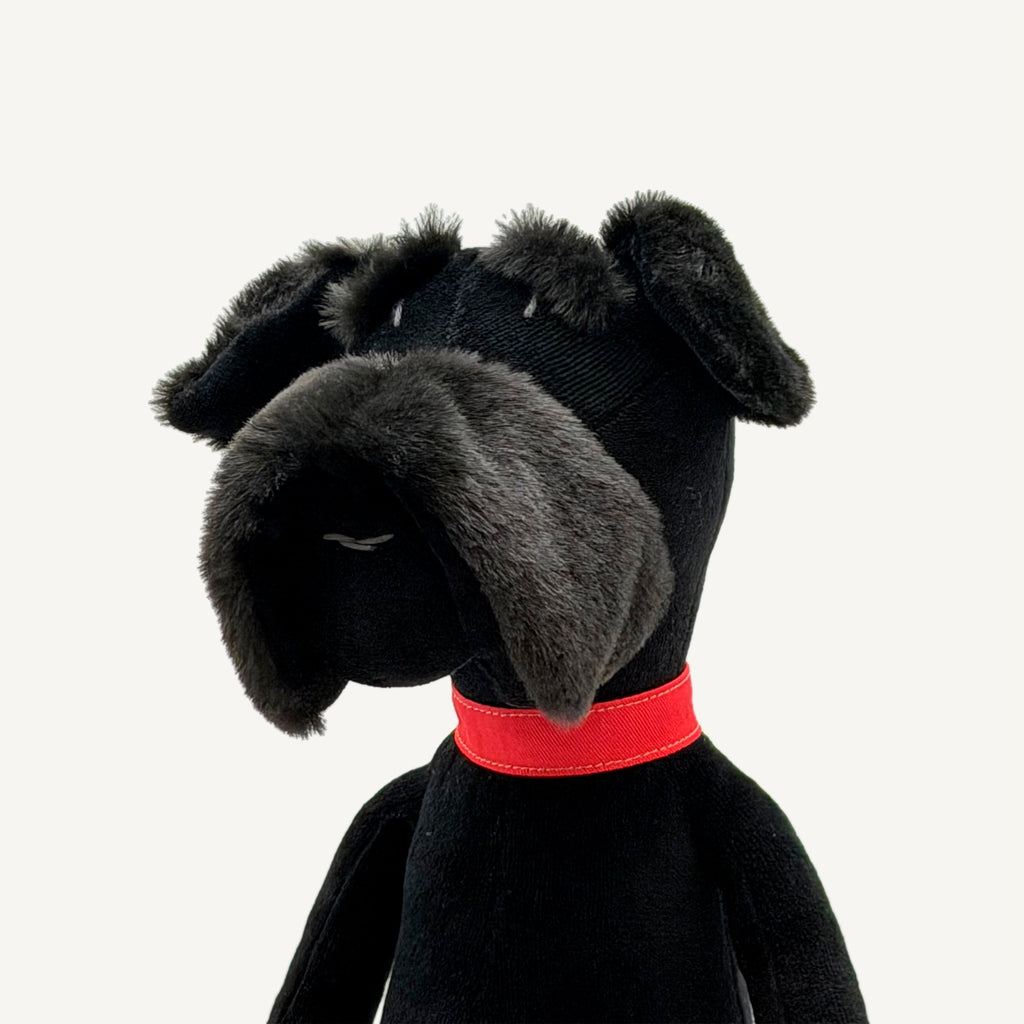 SASCHA THE SCHNAUZER - L