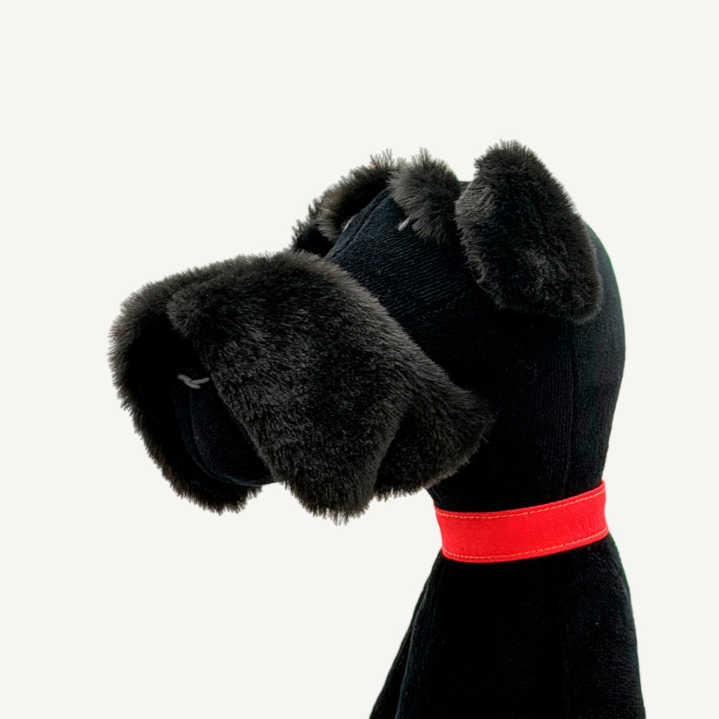 SASCHA THE SCHNAUZER - L
